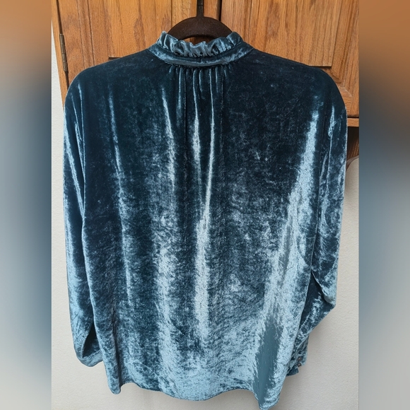 Anthropologie Kristianne Green Velvet Long Sleeve Blouse - Picture 5 of 5